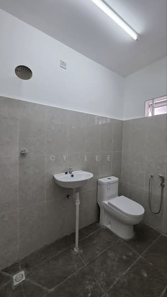 2-storey Terraced House for Sale in Pekan Razaki (Ipoh) - CY Lee - Bathroom - PropertyGuru.com.my