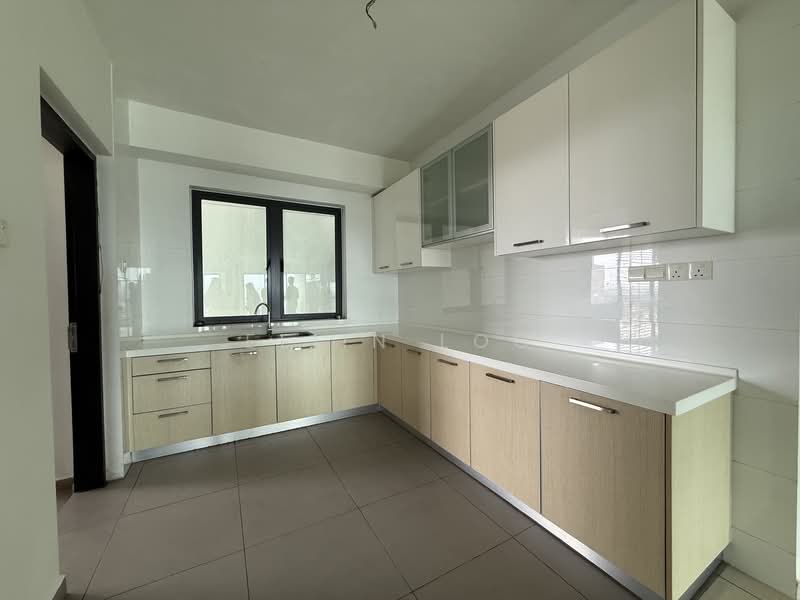 Apartment for Sale at Molek Pine 4 - Eliin Loo - Kitchen - PropertyGuru.com.my
