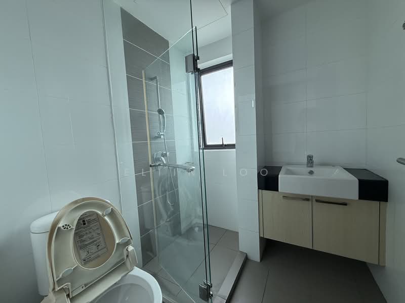 Apartment for Sale at Molek Pine 4 - Eliin Loo - Bathroom - PropertyGuru.com.my