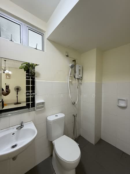 Servis Apartment untuk Disewa di Tebrau City Residences - Vivian Ho - Bathroom - PropertyGuru.com.my