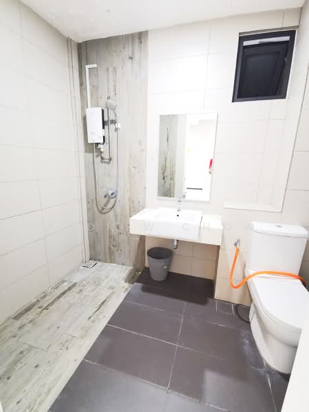Servis Apartment untuk Disewa di Arte S - Andrew Chow - Bathroom - PropertyGuru.com.my