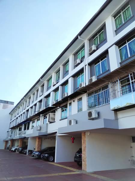 3.5-storey Terraced House for Sale in Bukit Dumbar (Jelutong) - Dick Ken Tan - Exterior - PropertyGuru.com.my