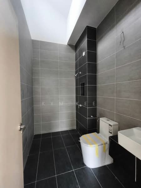 Rumah Teres 2 Tingkat untuk Disewa di Johor Bahru (Johor) - Kym Kee - Bathroom - PropertyGuru.com.my