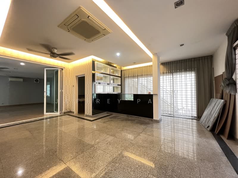 Semi-Detached House for Sale in Mahkota Cheras (Cheras) - Jeffrey Pang - Living Room - PropertyGuru.com.my