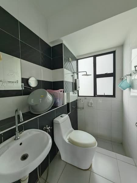 Servis Apartment untuk Dijual di The Sky Executive Suites - Ethan Gan - Bathroom - PropertyGuru.com.my