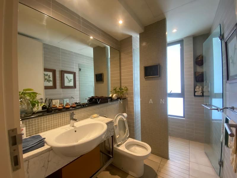 Kondominium untuk Dijual di 2 Hampshire - Steven Tan - Bathroom - PropertyGuru.com.my