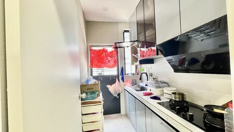 2-storey Terraced House for Sale in Taman Sutera Utama (Skudai) - Janice . - Kitchen - PropertyGuru.com.my