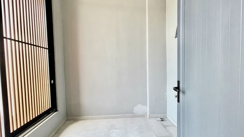 2-storey Terraced House for Sale in Taman Sutera Utama (Skudai) - Janice . - Entrance - PropertyGuru.com.my