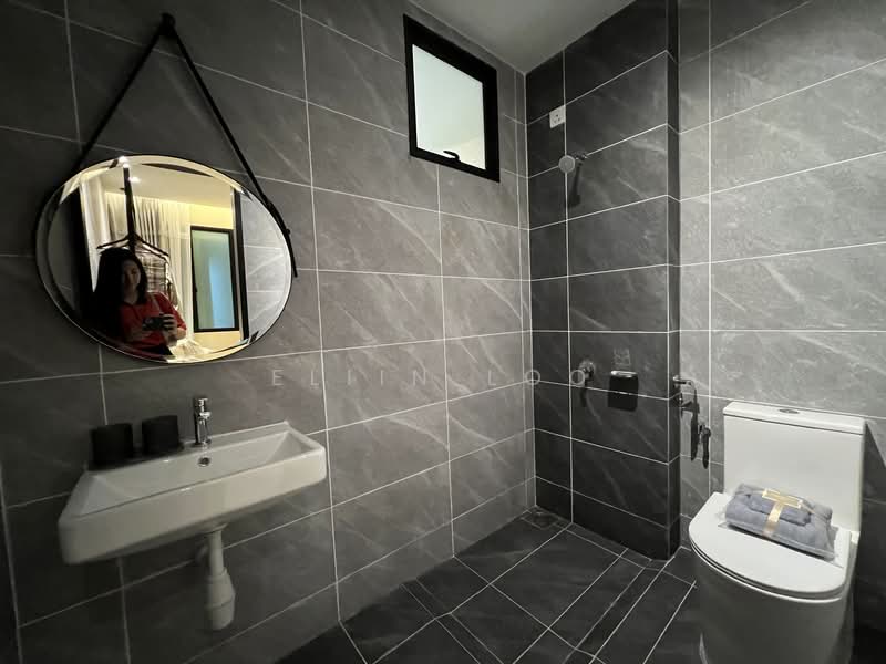 Pangsapuri untuk Dijual di Pinegate Residency Project~Kimlun Land - Eliin Loo - Bathroom - PropertyGuru.com.my