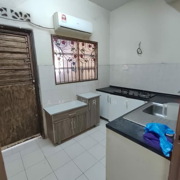 Rumah Berkembar untuk Dijual di Taman Suria Setapak (Setapak) - Amber Ng - Kitchen - PropertyGuru.com.my