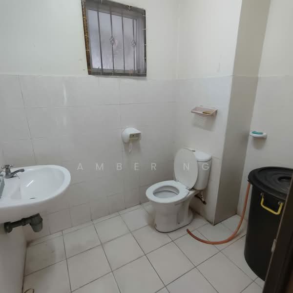 Rumah Berkembar untuk Dijual di Taman Suria Setapak (Setapak) - Amber Ng - Bathroom - PropertyGuru.com.my