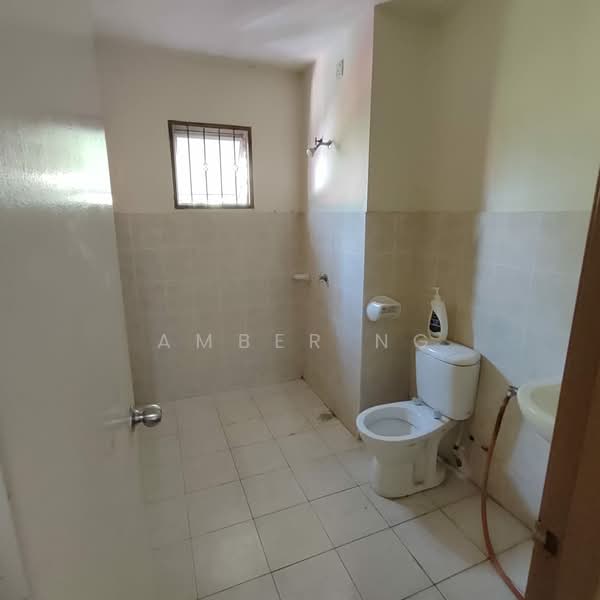 Rumah Berkembar untuk Dijual di Taman Suria Setapak (Setapak) - Amber Ng - Bathroom - PropertyGuru.com.my