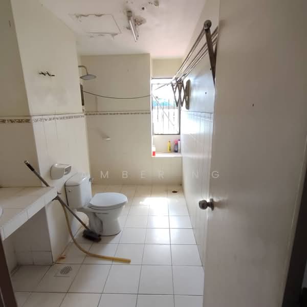 Rumah Berkembar untuk Dijual di Taman Suria Setapak (Setapak) - Amber Ng - Bathroom - PropertyGuru.com.my