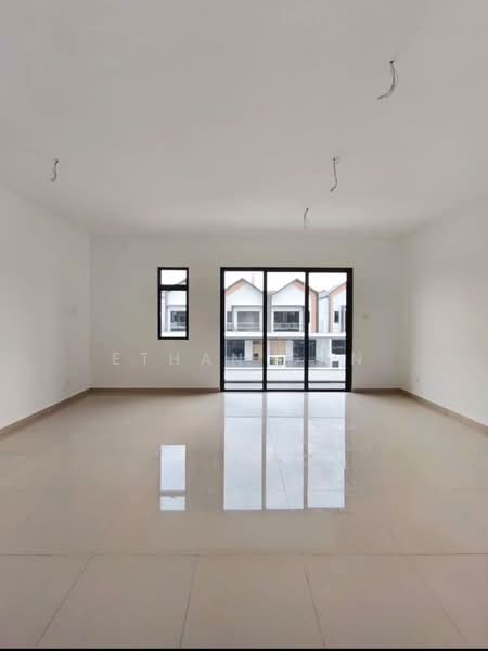 Rumah Teres 2 Tingkat untuk Disewa di Austin (Johor Bahru) - Ethan Gan - Living Room - PropertyGuru.com.my