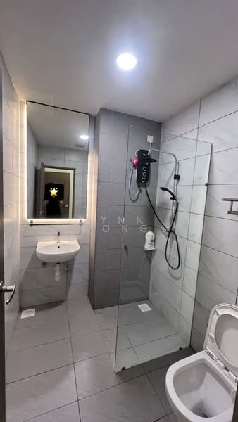 Servis Apartment untuk Disewa di SKS Habitat - Lynn Wong - Bathroom - PropertyGuru.com.my