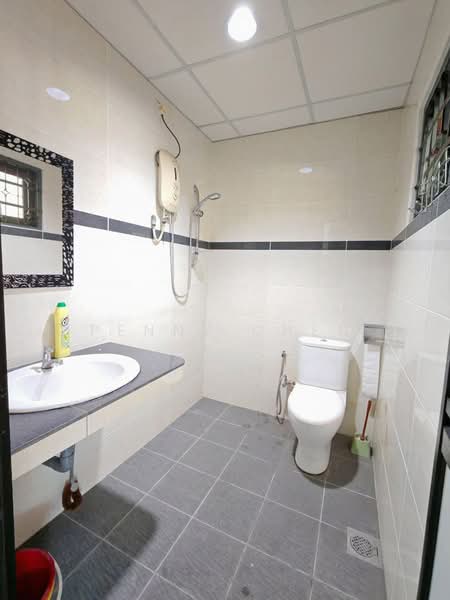 2-storey Terraced House for Sale in Gunung Rapat (Ipoh) - PENNY CHEN - Bathroom - PropertyGuru.com.my