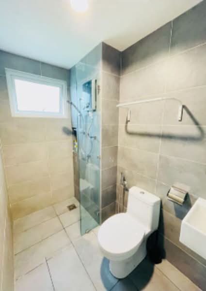Servis Apartment untuk Disewa di 121 Residences - Xin Nee - Bathroom - PropertyGuru.com.my
