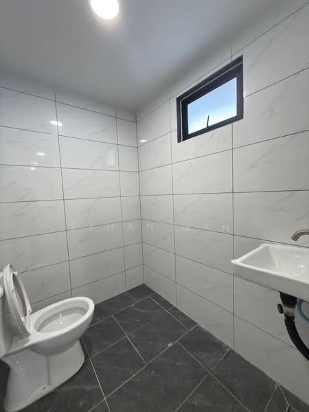 Rumah Teres 1 Tingkat untuk Dijual di Skudai (Johor) - Ethan Gan - Bathroom - PropertyGuru.com.my
