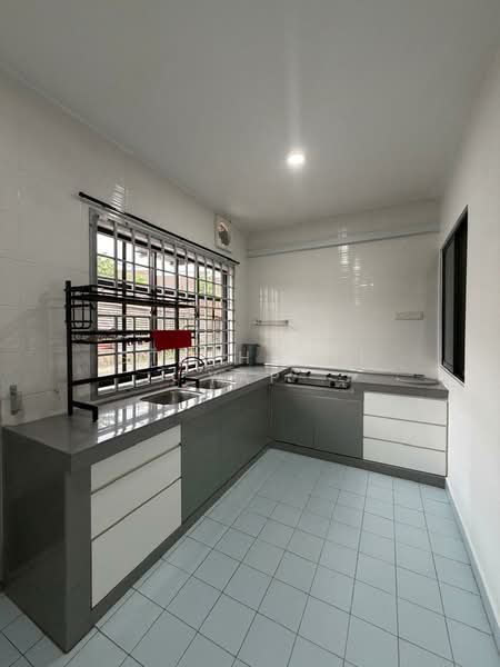 Rumah Teres 1.5 Tingkat untuk Disewa di Taman Selesa Jaya (Iskandar Puteri (Nusajaya)) - Stephanie Yap - Kitchen - PropertyGuru.com.my