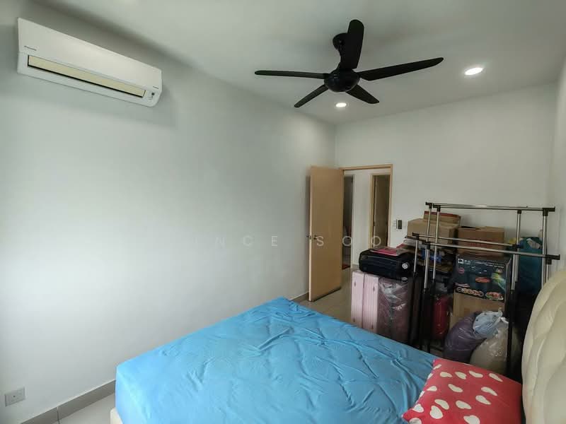 Service Residence for Sale at Meridin Bayvue Serviced Apartment - Vince Soo - Bedroom - PropertyGuru.com.my
