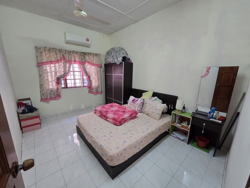 Rumah Teres 2 Tingkat untuk Dijual di Kepong (Kuala Lumpur) - Jackie Tan - Bedroom - PropertyGuru.com.my