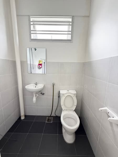 2-storey Terraced House for Sale in Senai (Johor) - Simpson Poh - Bathroom - PropertyGuru.com.my