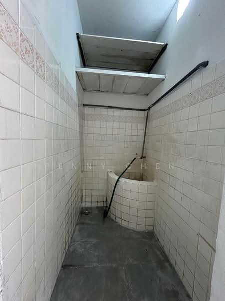 1-storey Terraced House for Sale in Gunung Rapat (Ipoh) - PENNY CHEN - Bathroom - PropertyGuru.com.my