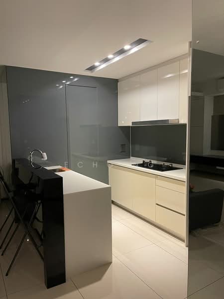 Kondominium untuk Dijual di The Breezeway - Echo Ng - Kitchen - PropertyGuru.com.my
