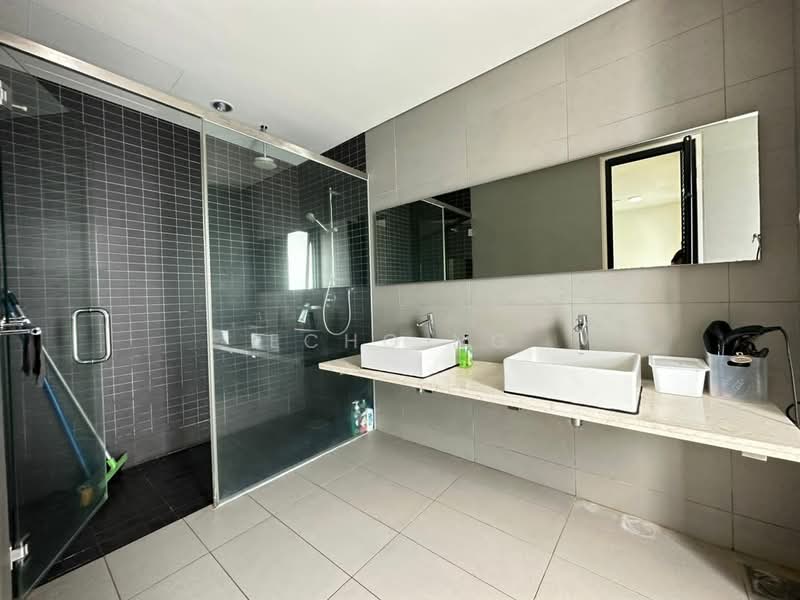Kondominium untuk Dijual di The Breezeway - Echo Ng - Bathroom - PropertyGuru.com.my