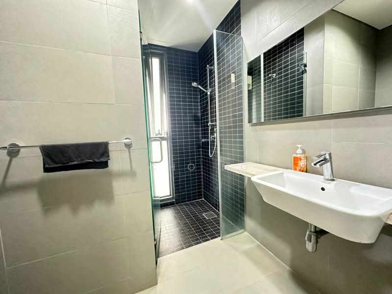 Kondominium untuk Dijual di The Breezeway - Echo Ng - Bathroom - PropertyGuru.com.my