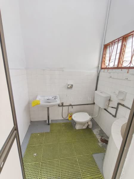1-storey Terraced House for Rent in Ulu Tiram (Johor) - Bess Wong - Bathroom - PropertyGuru.com.my