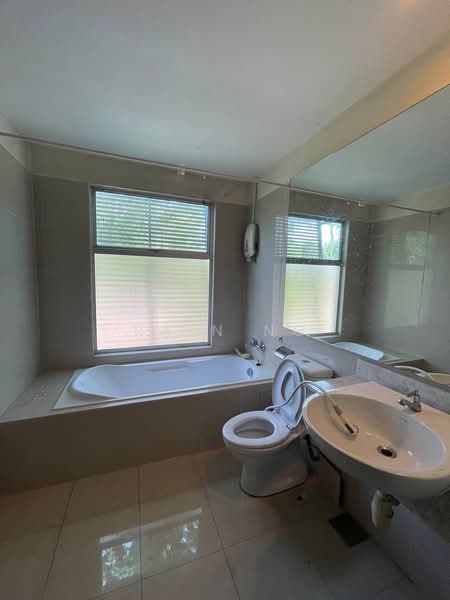 2-storey Terraced House for Rent in Leisure Farm (Gelang Patah) - Rain Ng - Bathroom - PropertyGuru.com.my