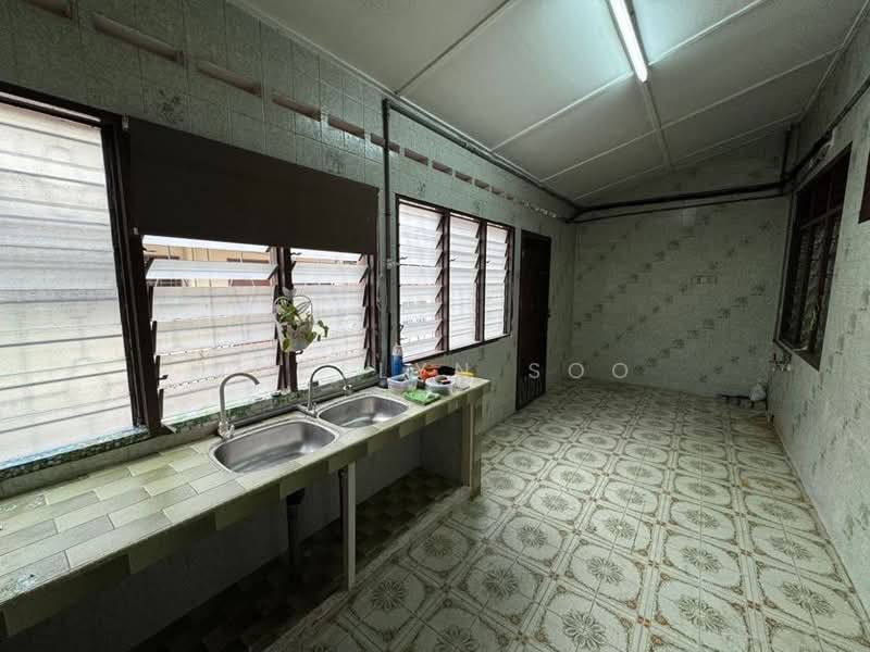 Rumah Teres 2 Tingkat untuk Dijual di Taman Overseas Union (Taman Oug) (Jalan Klang Lama (Old Klang Road)) - Jocelyn Soo - Kitchen - PropertyGuru.com.my