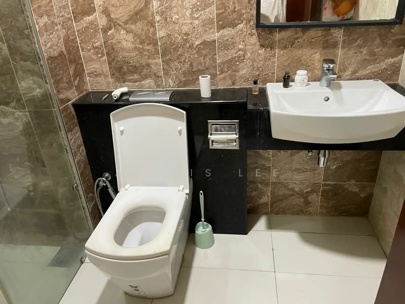 Service Residence for Rent at Paragon Suites @ CIQ - Alanis Lee - Bathroom - PropertyGuru.com.my
