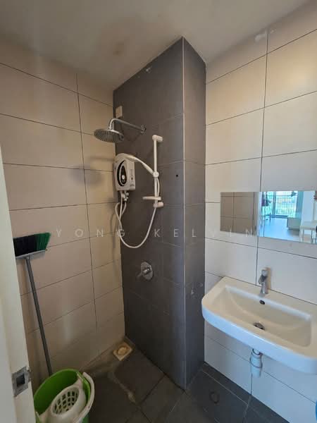 Condominium for Rent at The Holmes 1 - Yong Kelvin - Bathroom - PropertyGuru.com.my