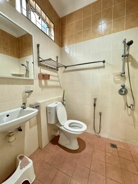 Rumah Berkembar untuk Dijual di Taman Berjaya (Alor Setar) - Ryan Ooi - Bathroom - PropertyGuru.com.my