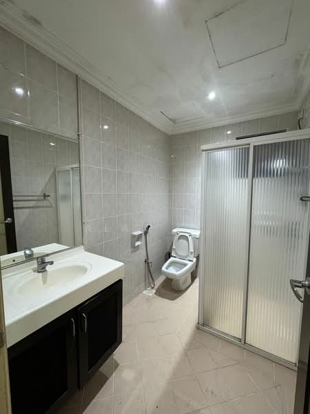 Condominium for Rent at D'Melor Condominium - Alan Lai - Bathroom - PropertyGuru.com.my