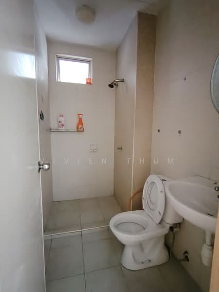 2-storey Terraced House for Rent in Kemuning Utama (Shah Alam) - Vivien Thum - Bathroom - PropertyGuru.com.my