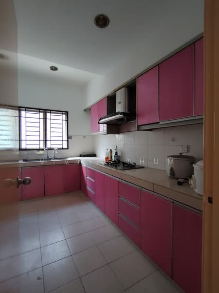 2-storey Terraced House for Rent in Kemuning Utama (Shah Alam) - Vivien Thum - Kitchen - PropertyGuru.com.my