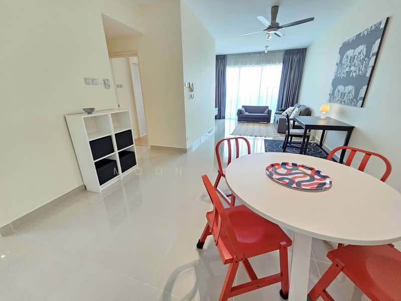 Servis Apartment untuk Dijual di Solaris Dutamas - Moon Chan - Living Room - PropertyGuru.com.my