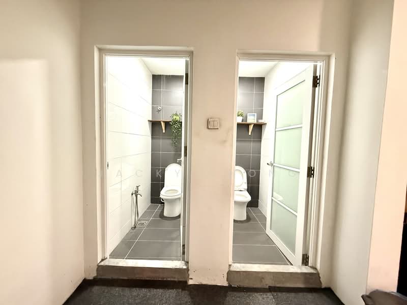 Factory for Sale in Kampung Bukit Kemuning (Shah Alam) - JACKY CHONG - Bathroom - PropertyGuru.com.my