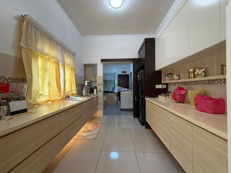 2-storey Terraced House for Sale in Bukit Indah (Iskandar Puteri (Nusajaya)) - William Loke - Kitchen - PropertyGuru.com.my