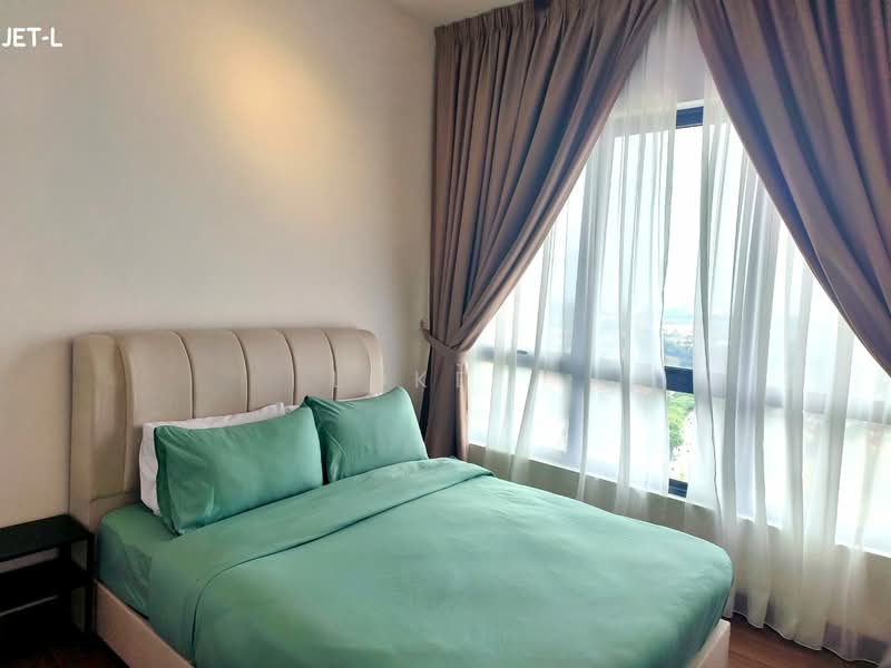 Service Residence for Sale at SUNSURIA FORUM SERVICED APARTMENT - Loke . - Bedroom - PropertyGuru.com.my
