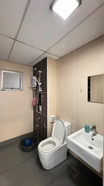Service Residence for Rent at D'Tasek Residences (Tasek Impian) - Stephanie Yap - Bathroom - PropertyGuru.com.my