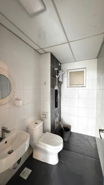 Service Residence for Rent at D'Tasek Residences (Tasek Impian) - Stephanie Yap - Bathroom - PropertyGuru.com.my
