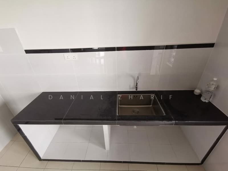 Pangsapuri untuk Disewa di Pangsapuri Suria 1 Batu Kawan - Danial Zharif - Kitchen - PropertyGuru.com.my