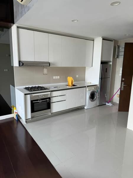 Service Residence for Sale at Setia SKY Residences - Johann Paul Gregory - Kitchen - PropertyGuru.com.my