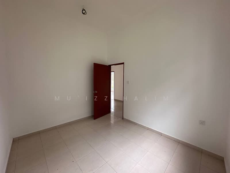 Semi-Detached House for Sale in Bandar Baru Salak Tinggi (Sepang) - Mu'izz Halim - PropertyGuru.com.my