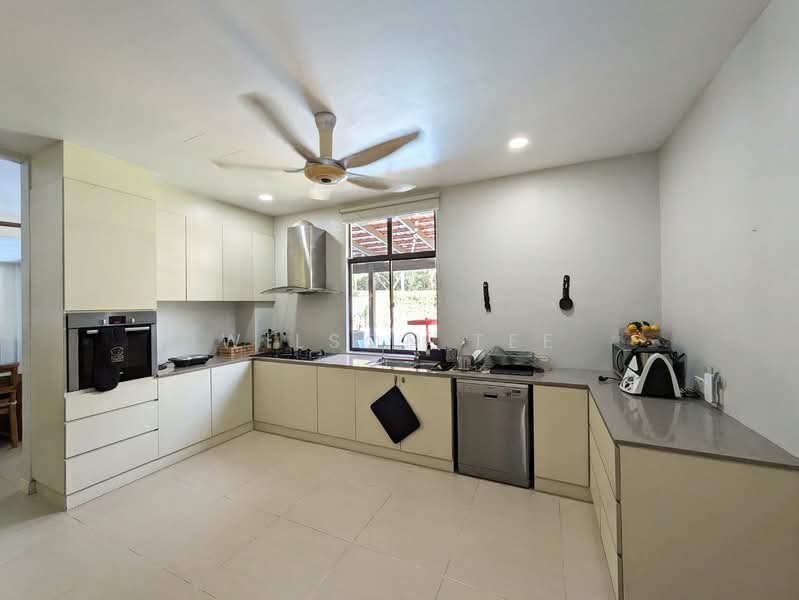 Bungalow for Sale in Leisure Farm (Gelang Patah) - Wilson Tee - Kitchen - PropertyGuru.com.my