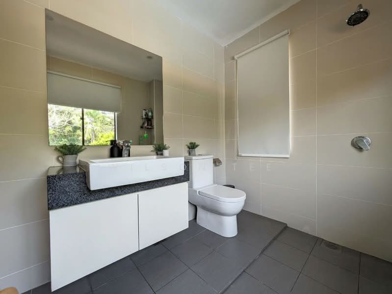 Bungalow for Sale in Leisure Farm (Gelang Patah) - Wilson Tee - Bathroom - PropertyGuru.com.my